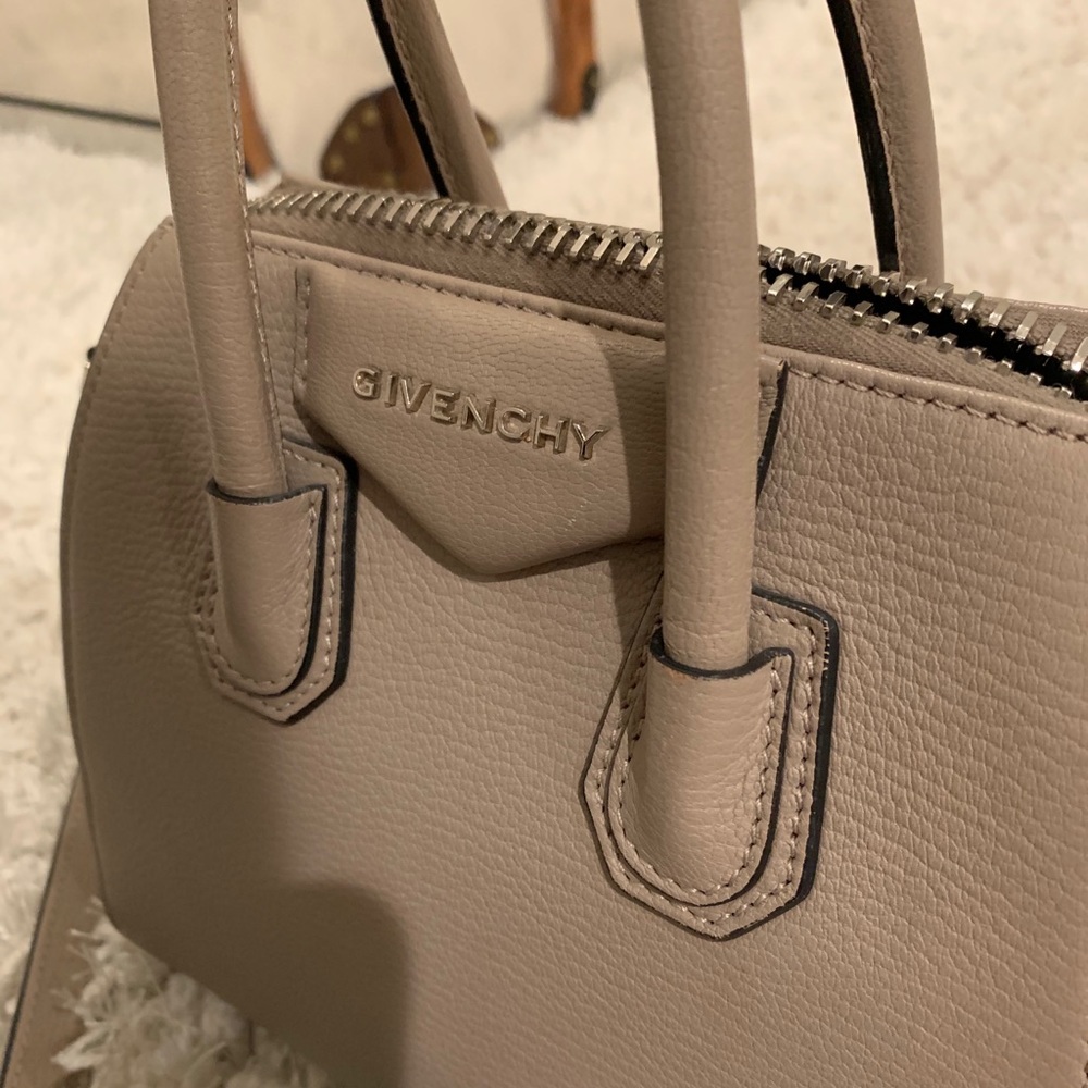 Givenchy Mini sugar Antigona bag - Picture 10 of 15